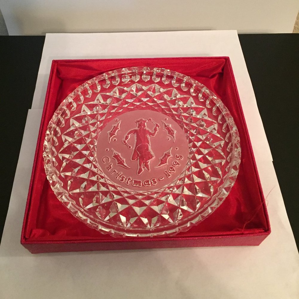 Waterford Crystal “TWELVE DRUMMERS DRUMMING” 1995 Christmas 8" Plate